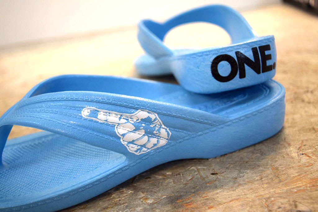 6周年記念オリジナルギョサンを販売